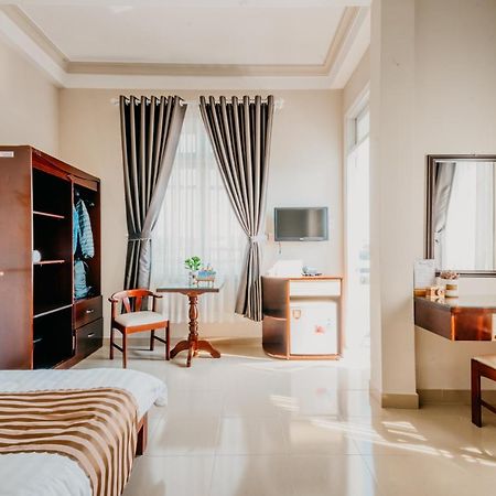 Готель Le Phuong Dalat Екстер'єр фото